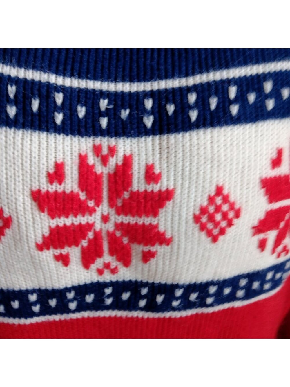 True Vintage Sweater Large 1970's Nordic Style Knit Snowflake Crewneck Knit